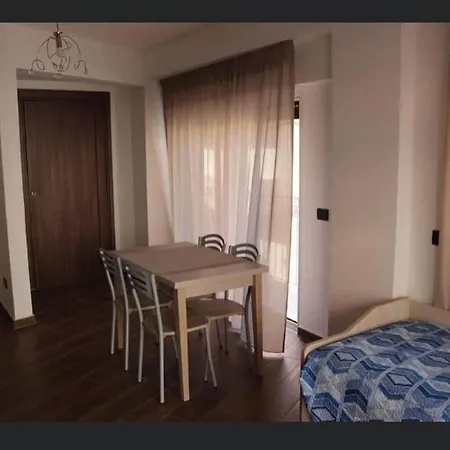 Couette-café Samuel Fish Bagnara Calabra