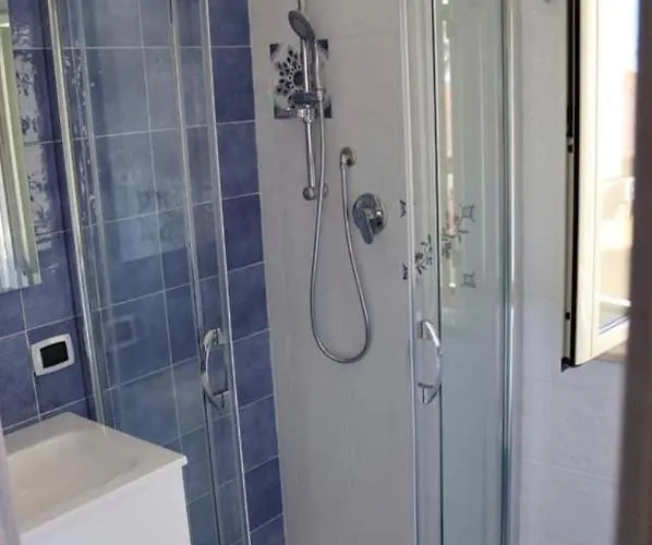 לינה וארוחת בוקר Samuel Fish 3*